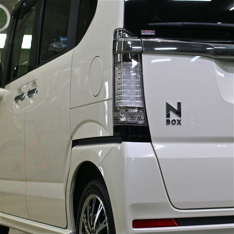 ホンダ　N-BOX／カスタム